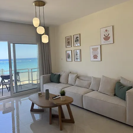 Seaview Paradise 公寓 罗希姆诺